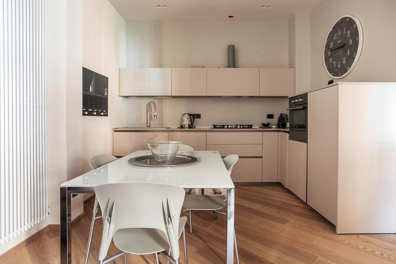 Residence Rizzoli-Suites Apartments Bologna Exterior photo